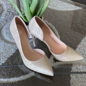 $2/25 🛍 Glitter Pumps